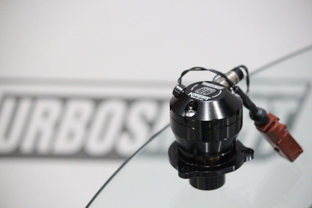 ~(1 lbs. 7X5X3)~ BOV Kompact EM Dual Port VW Golf MK7 GTI/R